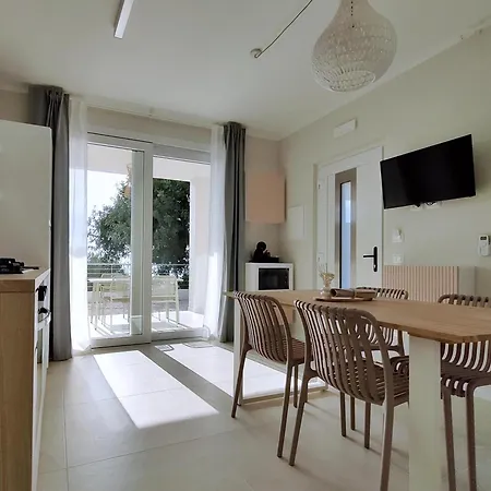 Panorama Apartment *